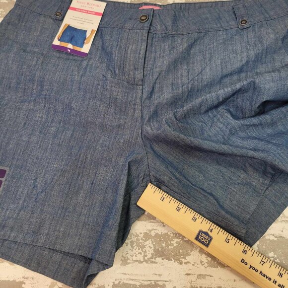 2576 NWT Isaac Mizrahi Tailored Short Women's Size 16 - Picture 2 of 7